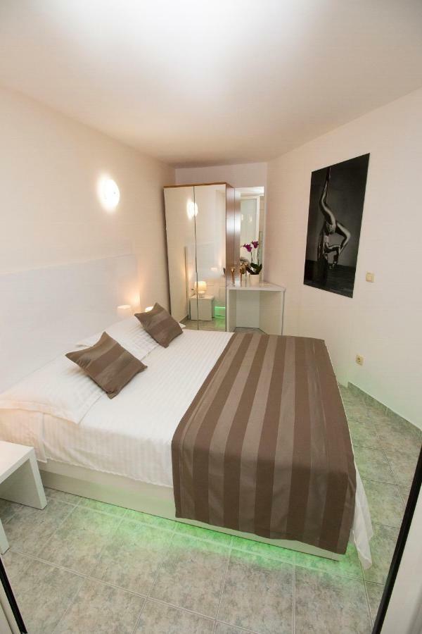 Villa Antonio Pisak Eksteriør billede